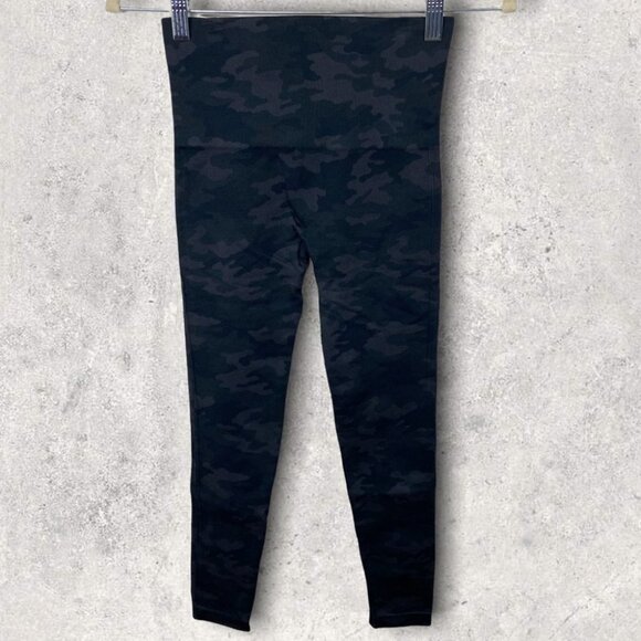 Revolve Spanx Camo Leggings High Rise Tummy Control Look At Me Now Seamless Pant - Picture 4 of 13